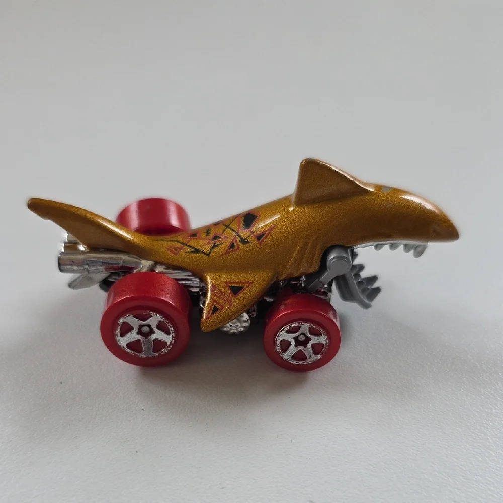 Hot Wheels Set - Sharkcruiser, Turtoshell, And Shark Bite